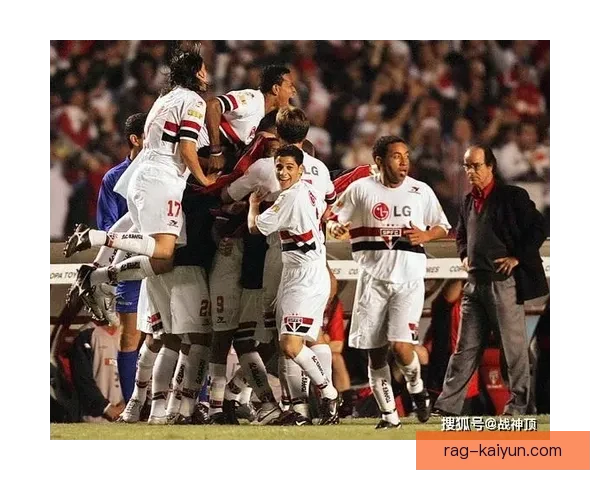 亚历山大·戈洛文状态回暖，近期表现稳健为球队增添活力